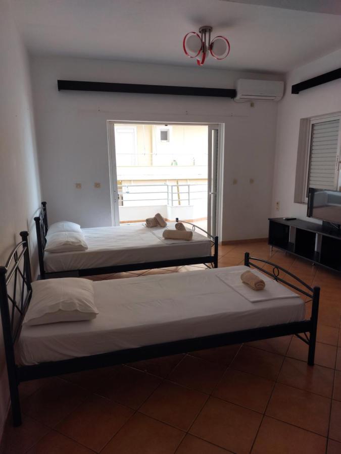 Family Apartments Sarande Exterior photo